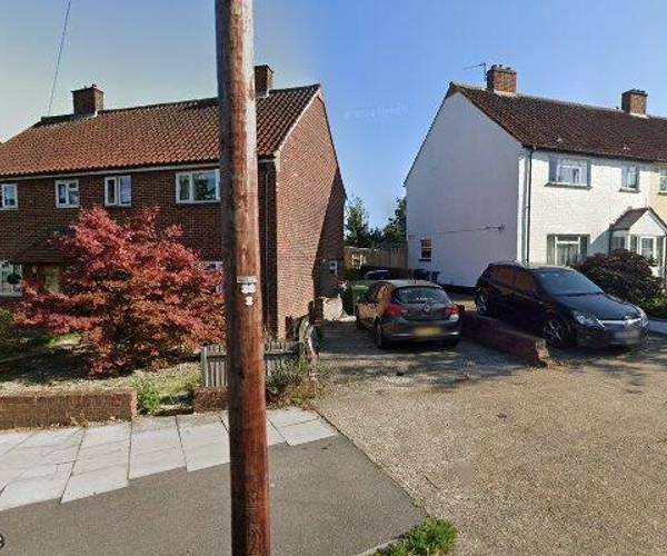 Parking on Sanger Avenue, KT9
