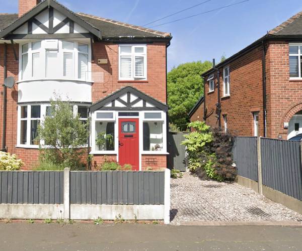 Howard Road, M22