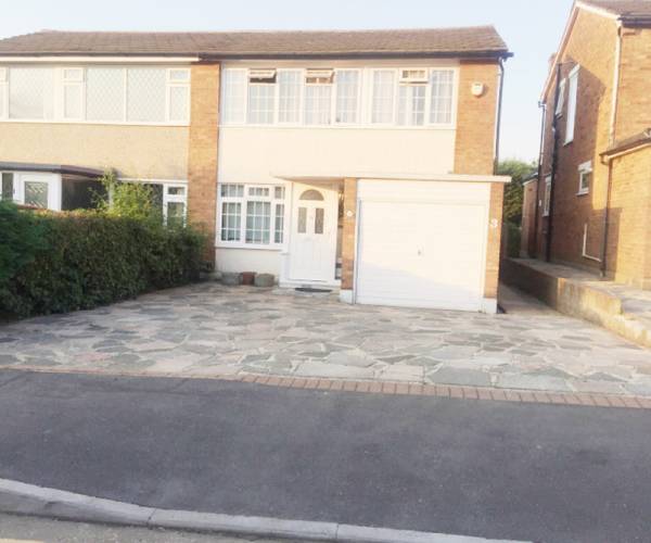 Parking on Berkeley Close, RM11