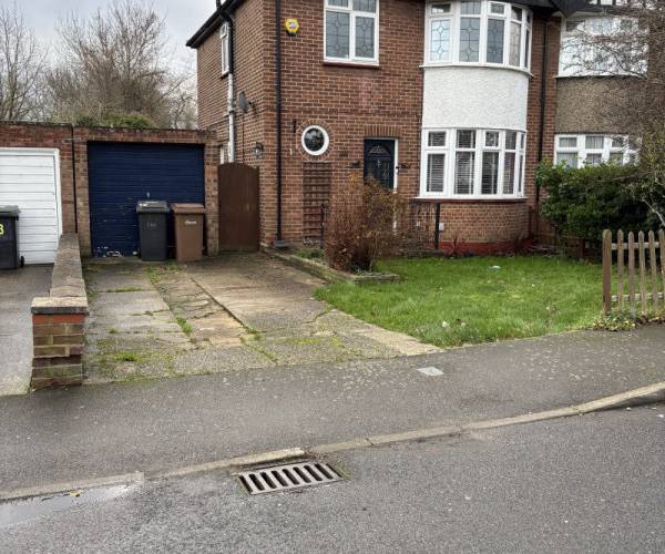 Parking on Prykes Drive, CM1