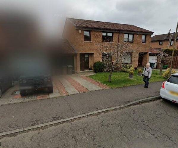 Parking on Stoneyflatts Crescent, EH30