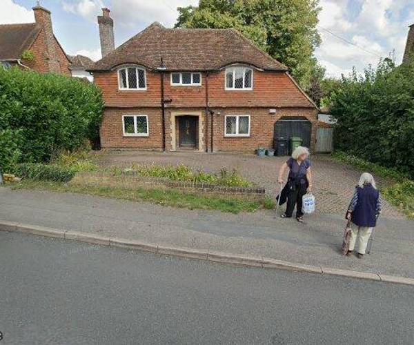 Roundwood Lane, AL5