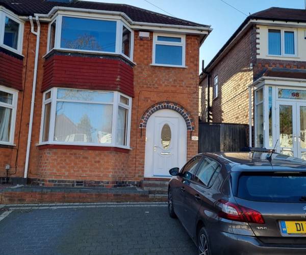 Parking on Foden Road, B42