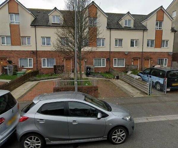 Parking on Mardy Street, CF11