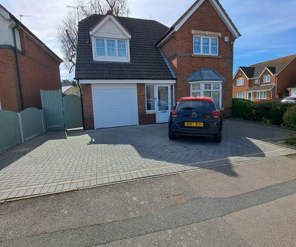 Parking on Lole Close, CV6