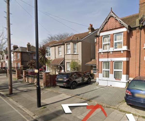 Hanworth Road, TW13