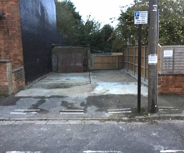 Parking on Hewson Road, LN1