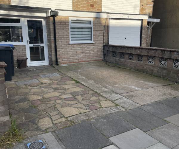 Parking on Warwick Road, N18