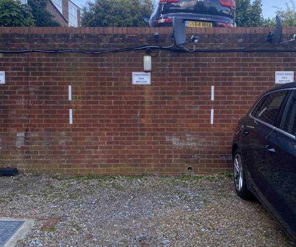 Parking on Amersham Hill, HP13