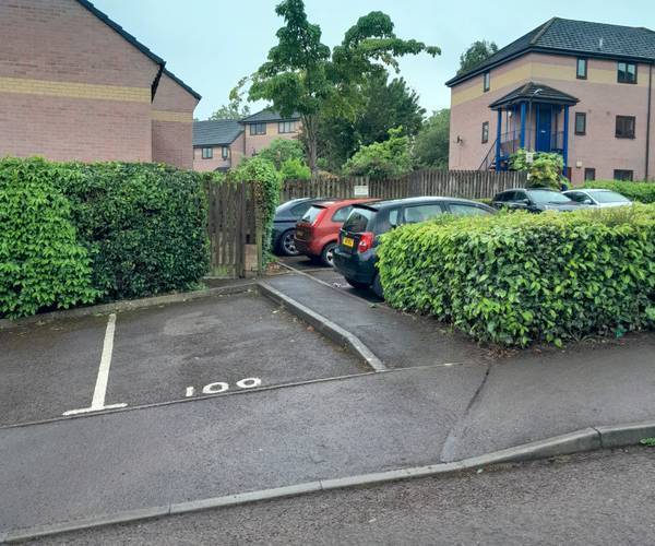 Parking on New Walls, BS4