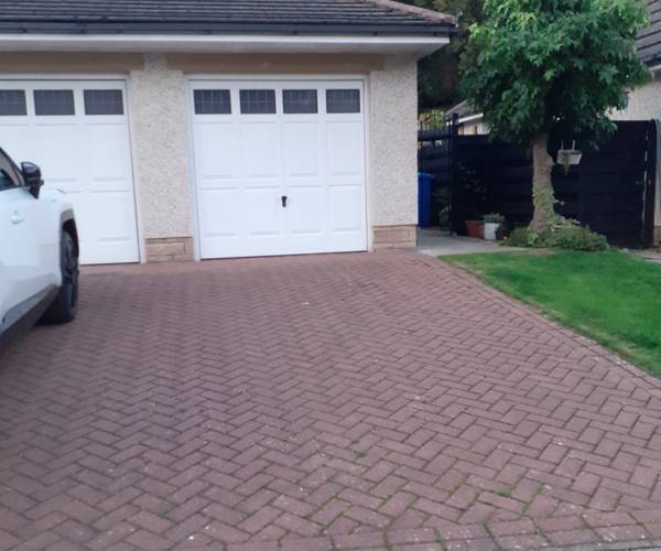 Parking on Clayhills Drive, DD2