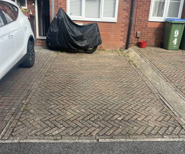 Driveway 93 on Captains Place