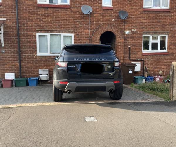 Chestnut Avenue, TW8