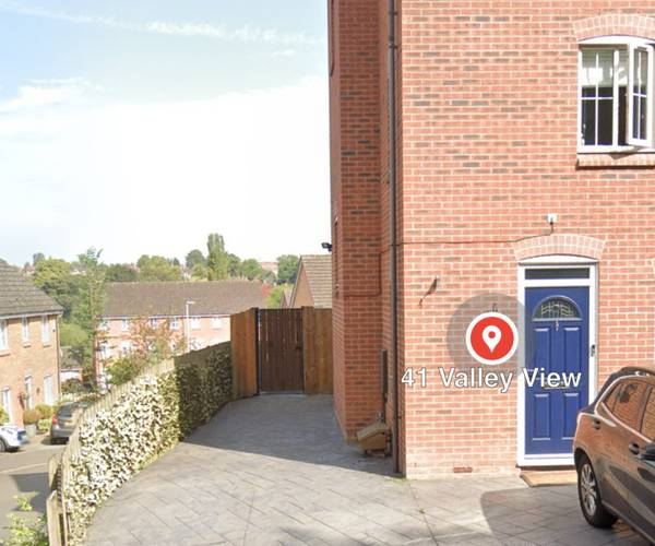 Parking on Valley View, ST5