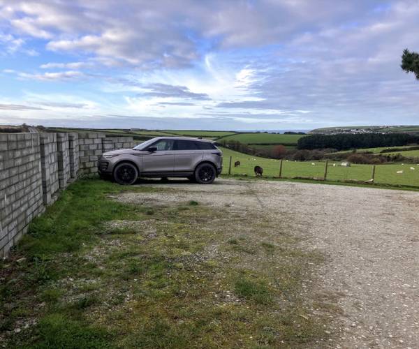 Little Acres, TR8