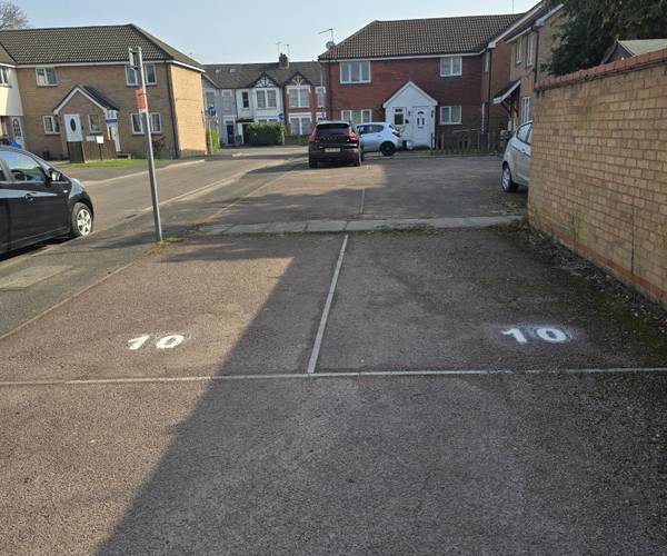 Parking on Heathcote Way, UB7