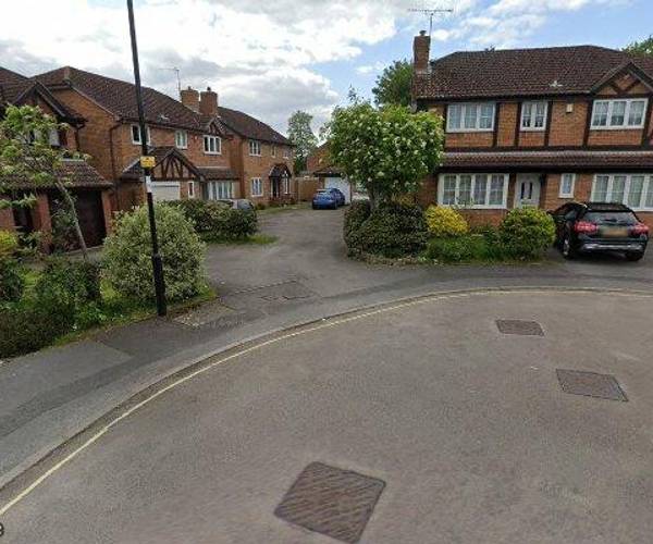 Parking on Hill Farm Road, SO15