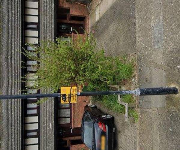Parking on Devalls Close, E6