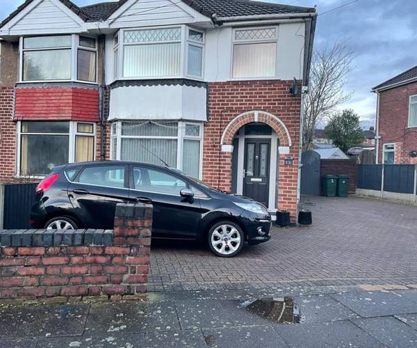 Parking on Joan Ward Street, CV3