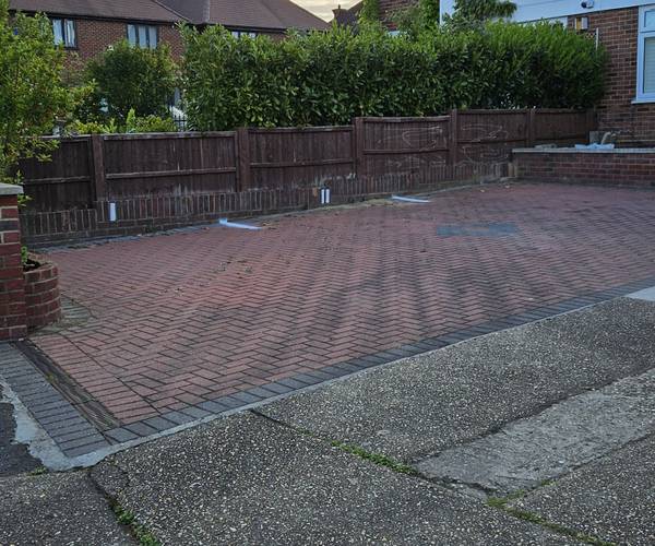 Parking on Peel Way, UB8