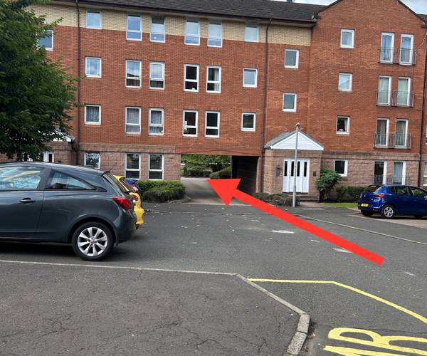 Parking on Greenholme Street, G44