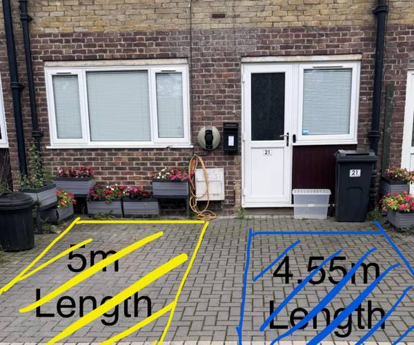 Parking on Chartfield Square, SW15