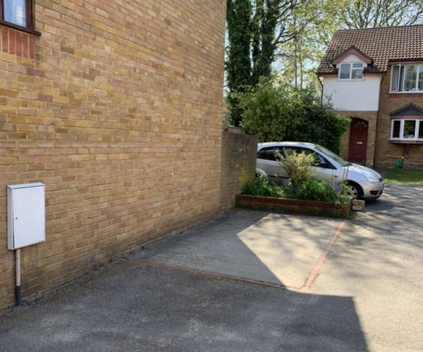 Parking on Wellington Mews, SE22