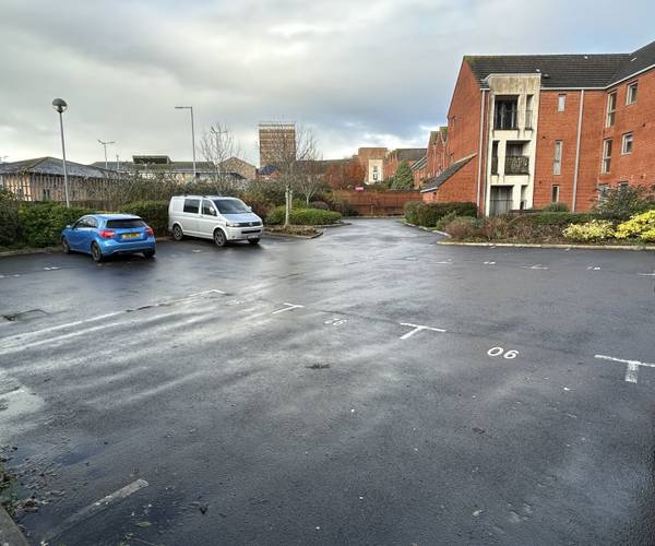 Parking on Duke Street, PL1
