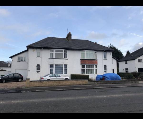 Parking on Aikenhead Road, G44