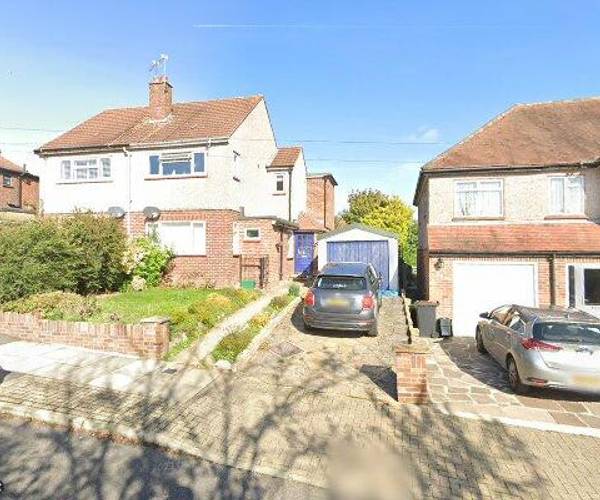 Parking on Marden Avenue, BR2