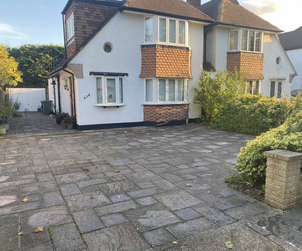 Parking on Chertsey Road, TW2