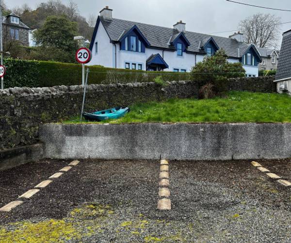 Parking on Dunuaran Road, PA34