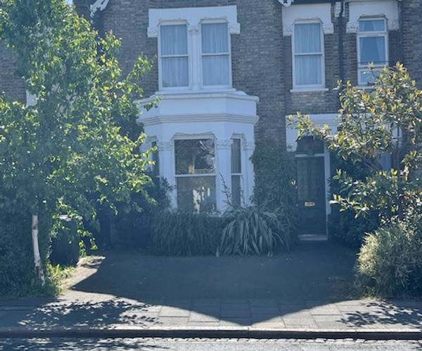 Parking on Greyhound Lane, SW16