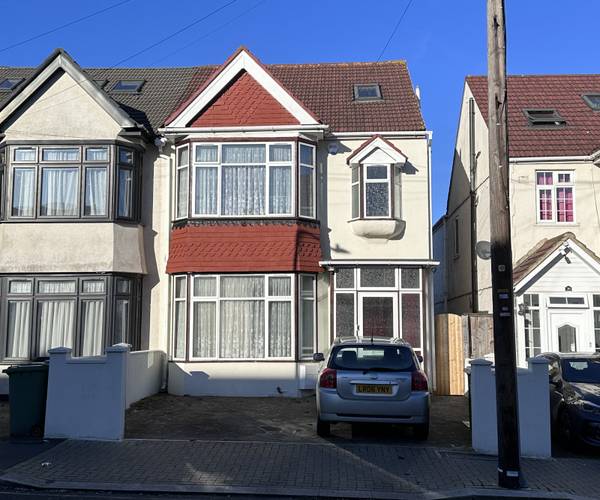 Parking on Bowrons Avenue, HA0