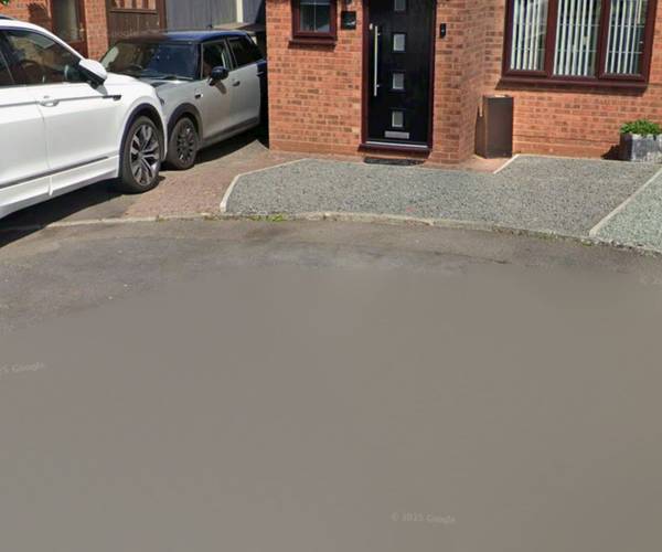 Parking on Walton Heath, WS3