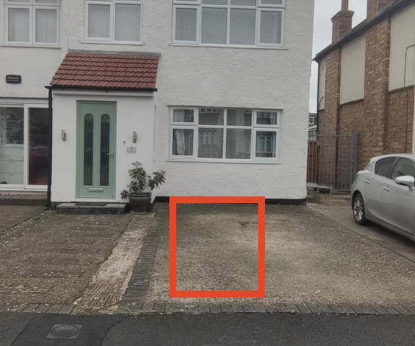 Richmond Avenue, UB10