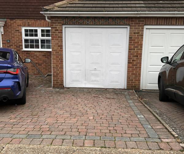Parking on Roebuck Road, ME1