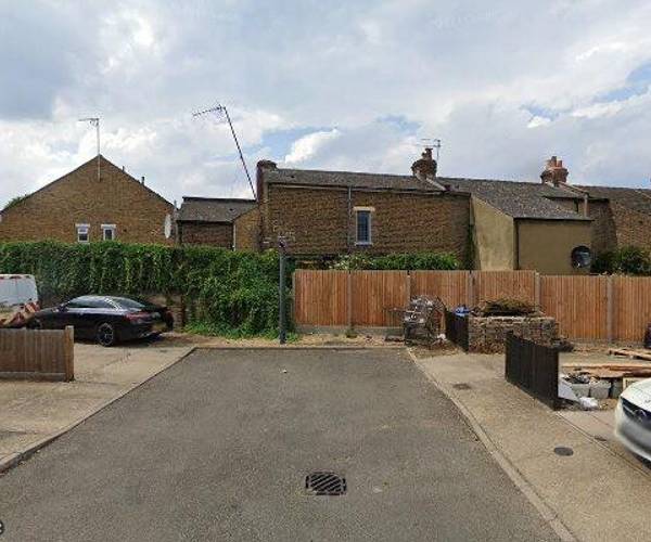 Parking on Broad Lane, N15