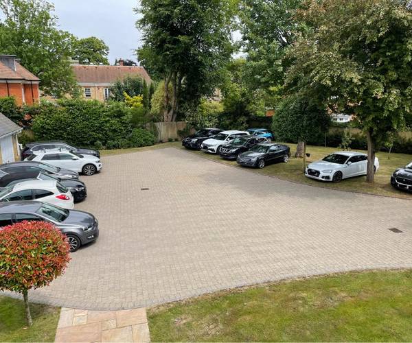 Parking on Wells Lane, SL5