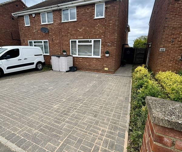 Peartree Road, LU2