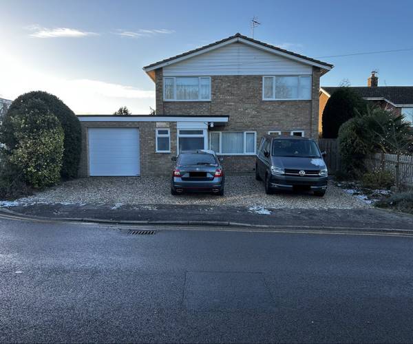 Parking on Tannery Drift, SG8