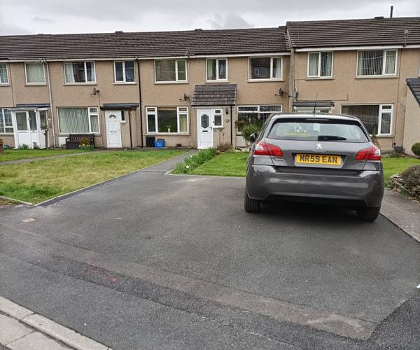 Parking on Hayclose Crescent, LA9