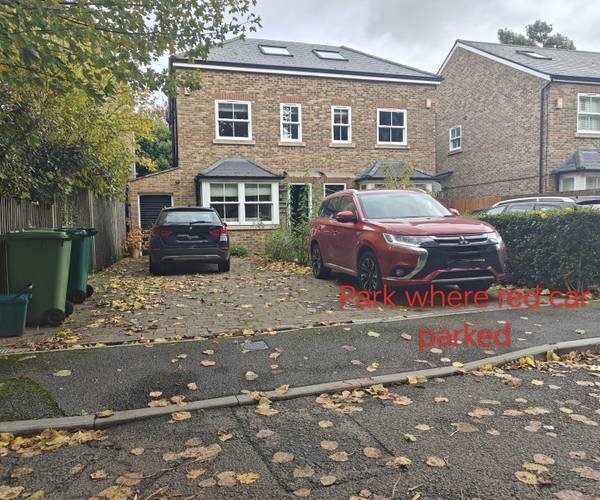 Parking on Richmond Road, TW18