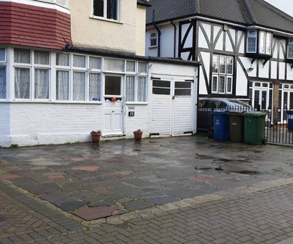 Parking on Rayners Lane, HA5