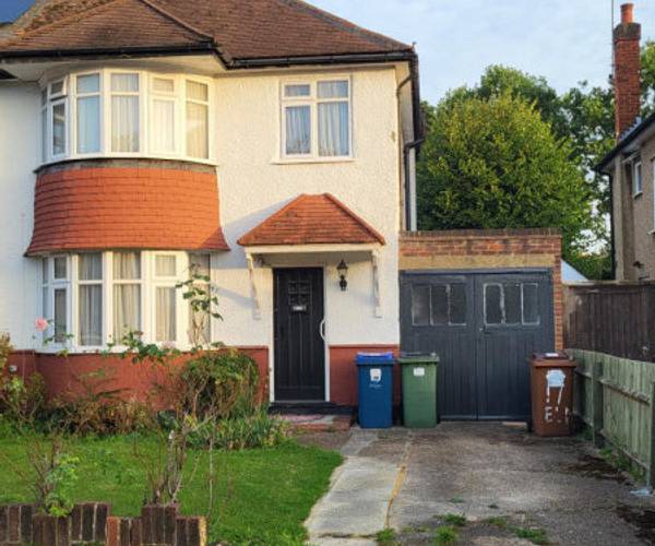 Parking on Elm Grove, HA2