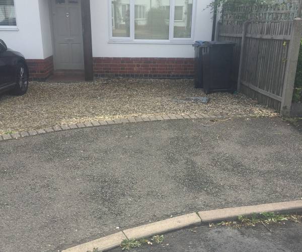 Parking on Kendall Avenue, CV37
