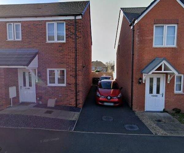 Parking on Silvermere Park Way, B26