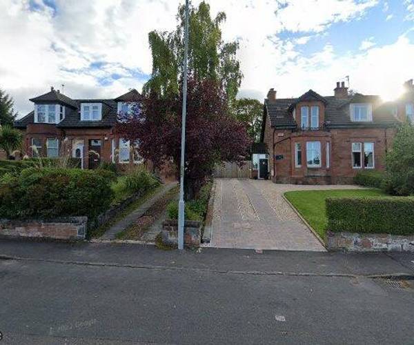 Parking on Avon Street, ML1