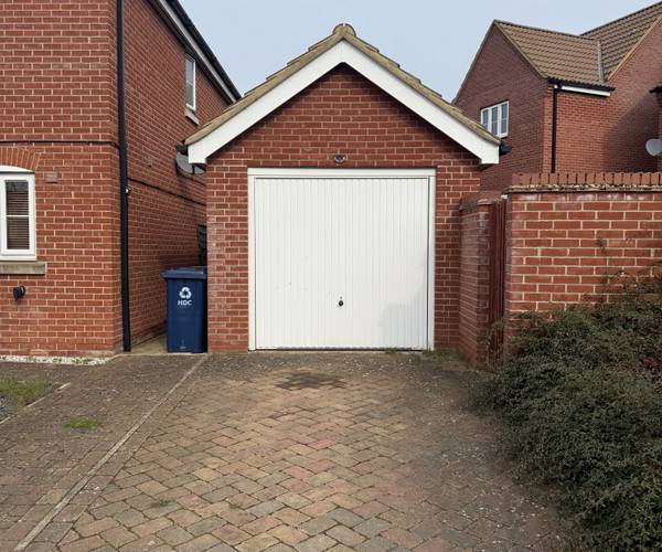 Parking on Hull Way, PE19