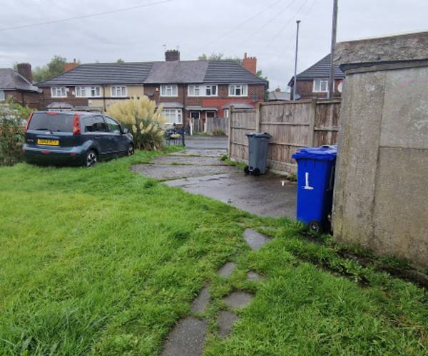 Peacehaven Avenue, M11